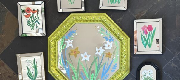 Flowered mirror